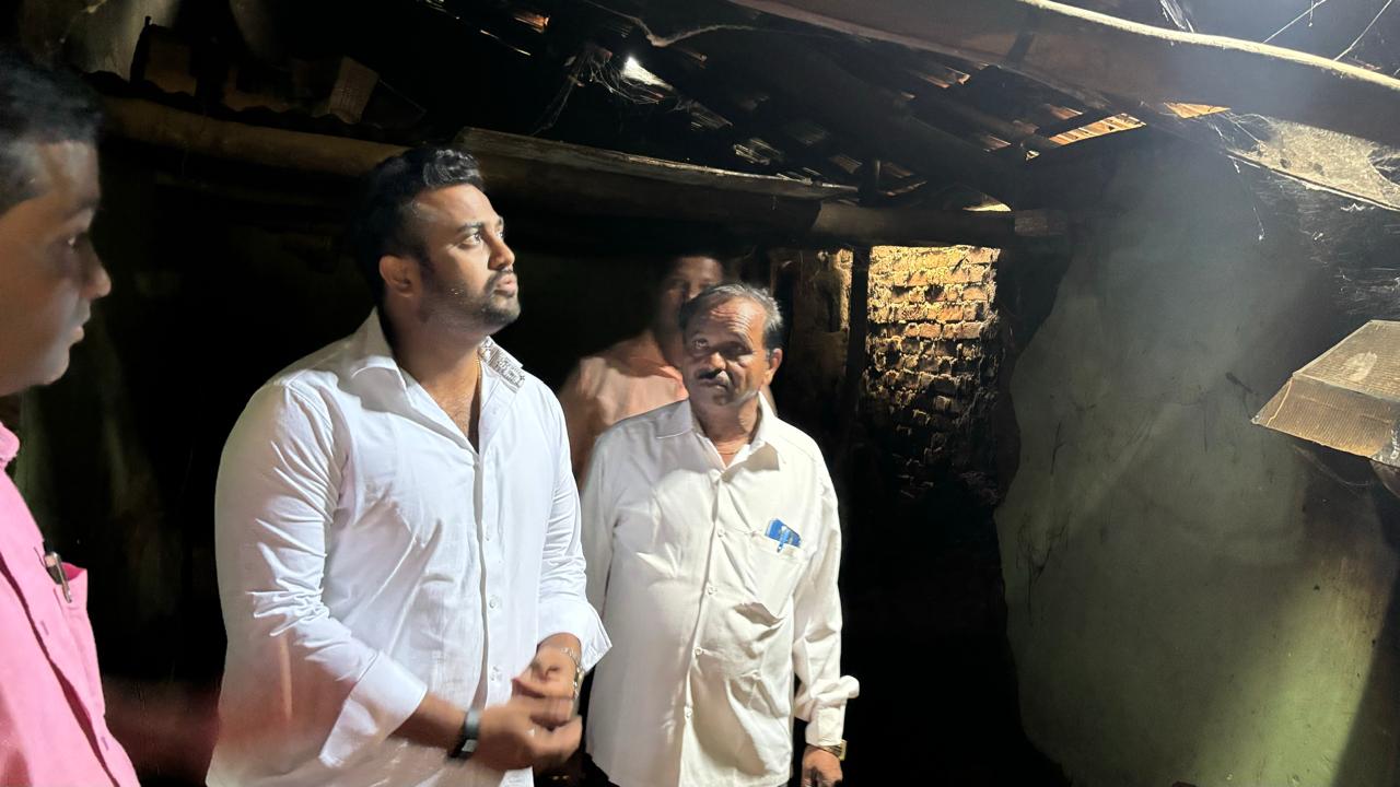 ಪ್ರವಾಹ ಪೀಡಿತ ಪ್ರದೇಶಕ್ಕೆ ಮೃಣಾಲ್ ಹೆಬ್ಬಾಳಕರ್ ಭೇಟಿ ಪ್ರವಾಹ ಪೀಡಿತ ಪ್ರದೇಶಕ್ಕೆ ಮೃಣಾಲ್ ಹೆಬ್ಬಾಳಕರ್ ಭೇಟಿ