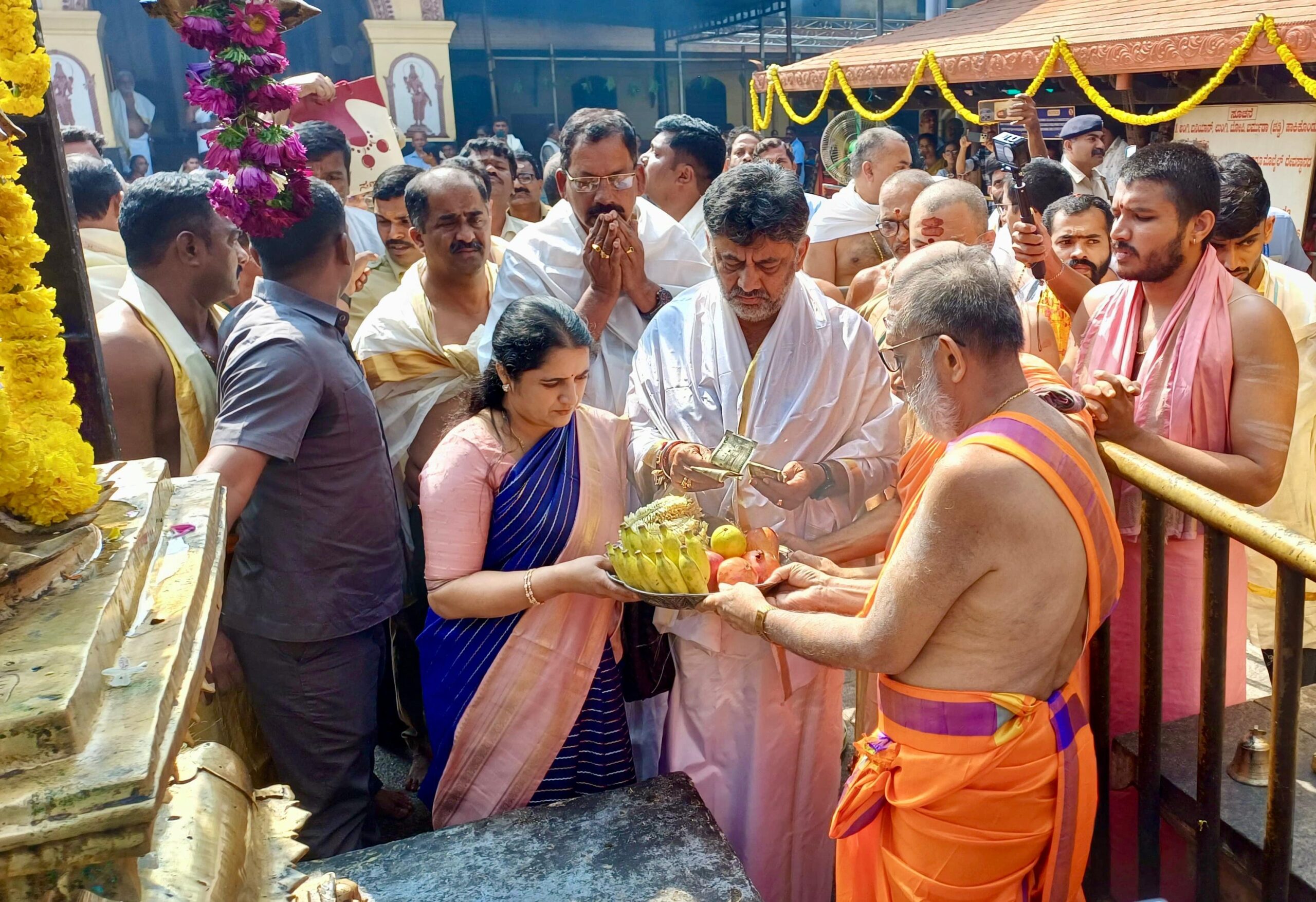 ಕೊಲ್ಲೂರು ಮೂಕಾಂಬಿಕೆ ದರ್ಶನ-ಉಪಚುನಾವಣೆಯಲ್ಲಿ ಸೋಲು ಗೆಲುವು ದೇವರ ಫಲಾಫಲ: ಡಿಸಿಎಂ ಡಿ. ಕೆ. ಶಿವಕುಮಾರ್