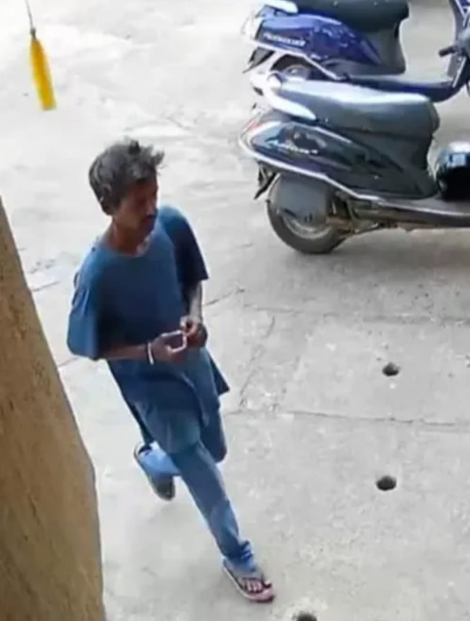 ಬಾಲಕಿಗೆ ಲೈಂಗಿಕ ಕಿರುಕುಳ ಬಾಲಕಿಗೆ ಲೈಂಗಿಕ ಕಿರುಕುಳ