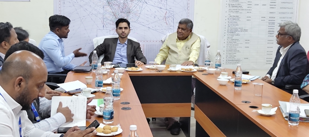 ಬೆಳಗಾವಿ ಅಂತಾರಾಷ್ಟ್ರೀಯ ವಿಮಾನ ನಿಲ್ದಾಣ, ಬೇಡಿಕೆಯಿರುವ ನಗರಗಳಿಗೆ ವಿಮಾನ ಸೇವೆ : ಜಗದೀಶ ಶೆಟ್ಟರ್ ಬೆಳಗಾವಿ ಅಂತಾರಾಷ್ಟ್ರೀಯ ವಿಮಾನ ನಿಲ್ದಾಣ, ಬೇಡಿಕೆಯಿರುವ ನಗರಗಳಿಗೆ ವಿಮಾನ ಸೇವೆ : ಜಗದೀಶ ಶೆಟ್ಟರ್