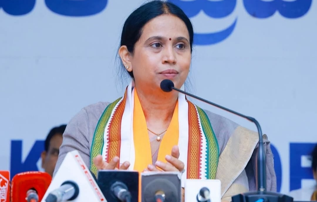 ಜೂನ್ 15ಕ್ಕೆ ಪ್ರತಿಭಾ ಪುರಸ್ಕಾರ ಕಾರ್ಯಕ್ರಮ ; ಬೆಳಗಾವಿ ಗ್ರಾಮೀಣ ಕ್ಷೇತ್ರದ ಮಕ್ಕಳನ್ನು ಅಭಿನಂದಿಸಲಿರುವ ಸಚಿವೆ ಲಕ್ಷ್ಮೀ ಹೆಬ್ಬಾಳಕರ್ ಜೂನ್ 15ಕ್ಕೆ ಪ್ರತಿಭಾ ಪುರಸ್ಕಾರ ಕಾರ್ಯಕ್ರಮ ; ಬೆಳಗಾವಿ ಗ್ರಾಮೀಣ ಕ್ಷೇತ್ರದ ಮಕ್ಕಳನ್ನು ಅಭಿನಂದಿಸಲಿರುವ ಸಚಿವೆ ಲಕ್ಷ್ಮೀ ಹೆಬ್ಬಾಳಕರ್