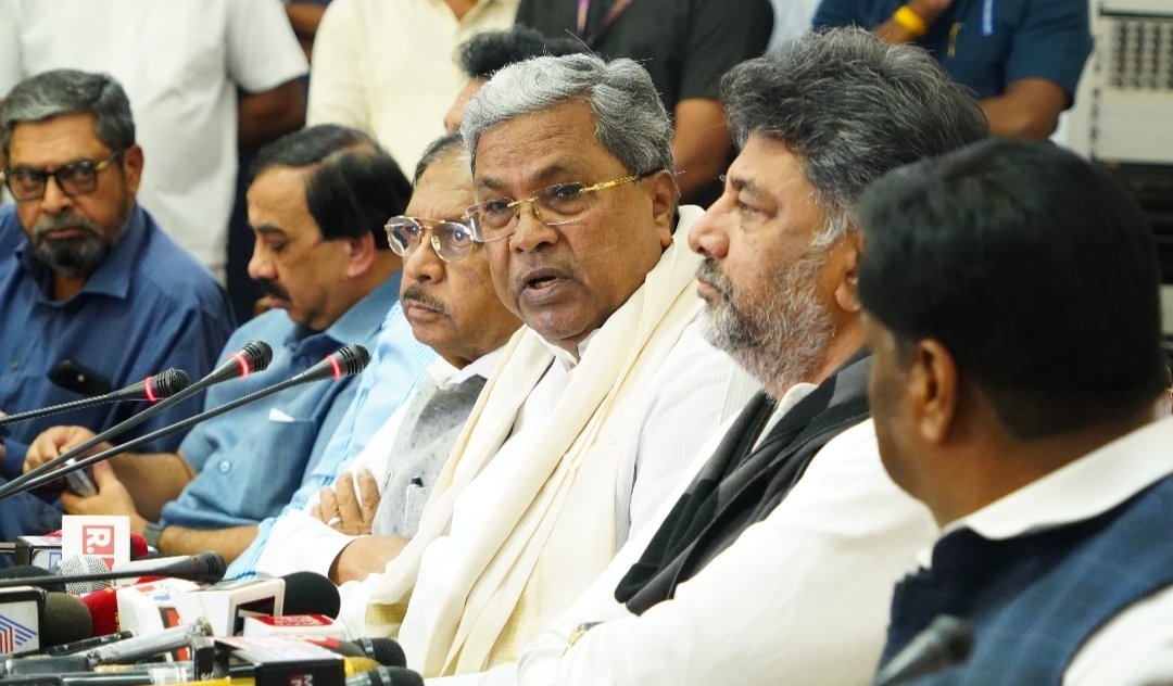 ಬೆಂಗಳೂರು ದುರ್ಘಟನೆ ಮುಖ್ಯಮಂತ್ರಿ ; ಮಹತ್ವದ ಸುದ್ದಿಗೋಷ್ಠಿ ನಡೆಸಿದ ಸಿದ್ದರಾಮಯ್ಯ ಬೆಂಗಳೂರು ದುರ್ಘಟನೆ ಮುಖ್ಯಮಂತ್ರಿ ; ಮಹತ್ವದ ಸುದ್ದಿಗೋಷ್ಠಿ ನಡೆಸಿದ ಸಿದ್ದರಾಮಯ್ಯ