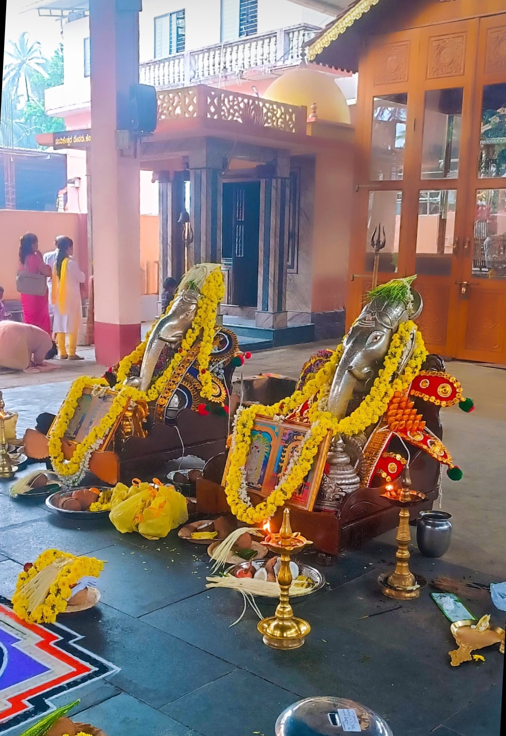 ಶ್ರೀ ಕ್ಷೇತ್ರ ಮಂದಾರ್ತಿಯಲ್ಲಿಂದು 9ನೇ ವರ್ಷದ ಮಳೆಗಾಲದ ಎರಡು ಮೇಳಗಳ ಪ್ರಥಮ ದೇವರ ಸೇವೆ ಆಟ ಆರಂಭ